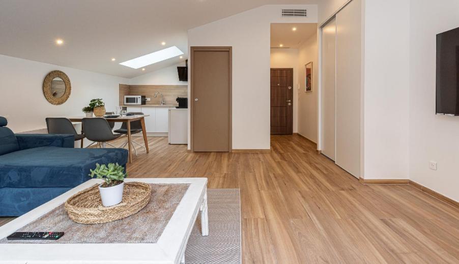 Studio Cozy Avec Terrasse N12 نيس المظهر الخارجي الصورة